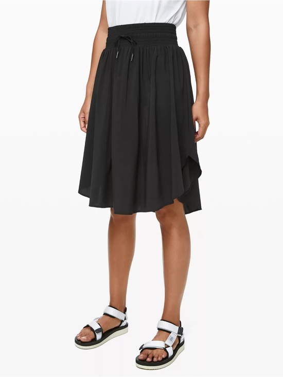 lululemon athletica Dresses & Skirts - Lululemon The Everyday Skirt Asymmetrical Black size 6